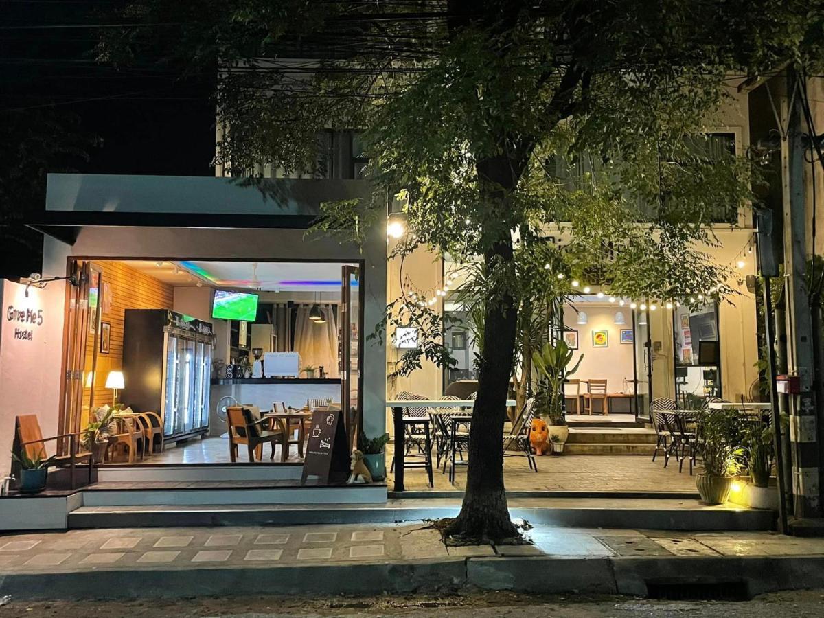 Give Me 5 Hostel Chiang Mai Exterior foto